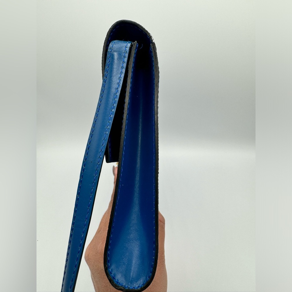 Louis Vuitton Epi Pochette Arche EUC - Picture 10 of 16